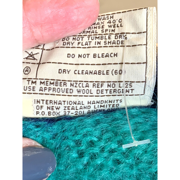 Handknits of New Zealand vintage mohair sweater, 3D, cozy, small, bright, NWT - Picture 6 of 9